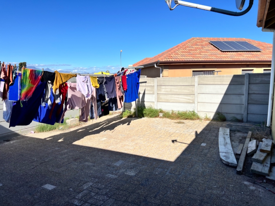 3 Bedroom Property for Sale in Hillcrest Heights Western Cape